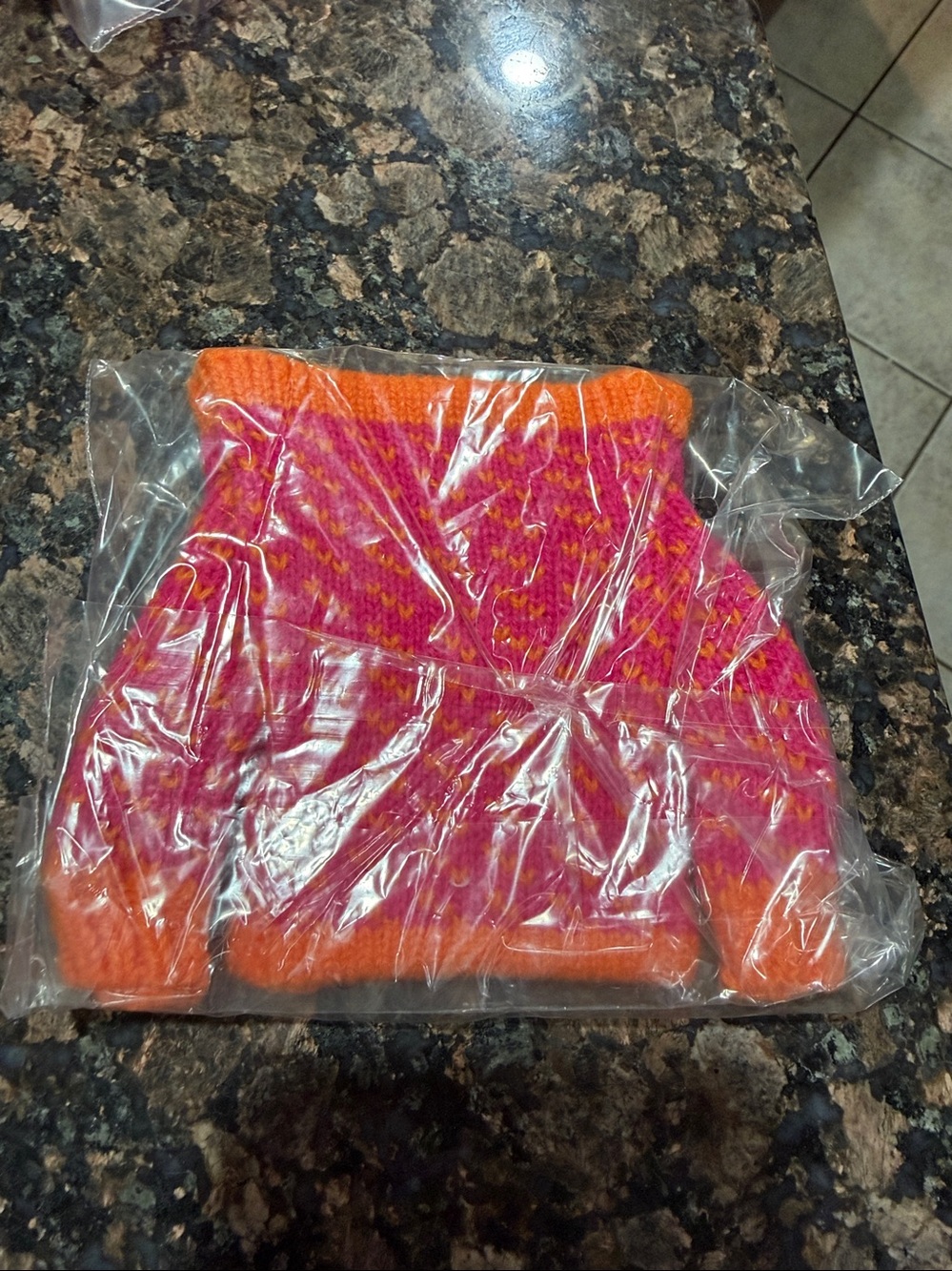 L.L. Bean Dunkin’ Donuts coffee  sleeve cozy. New  FREE Color Matching Mittens! - Picture 2 of 3